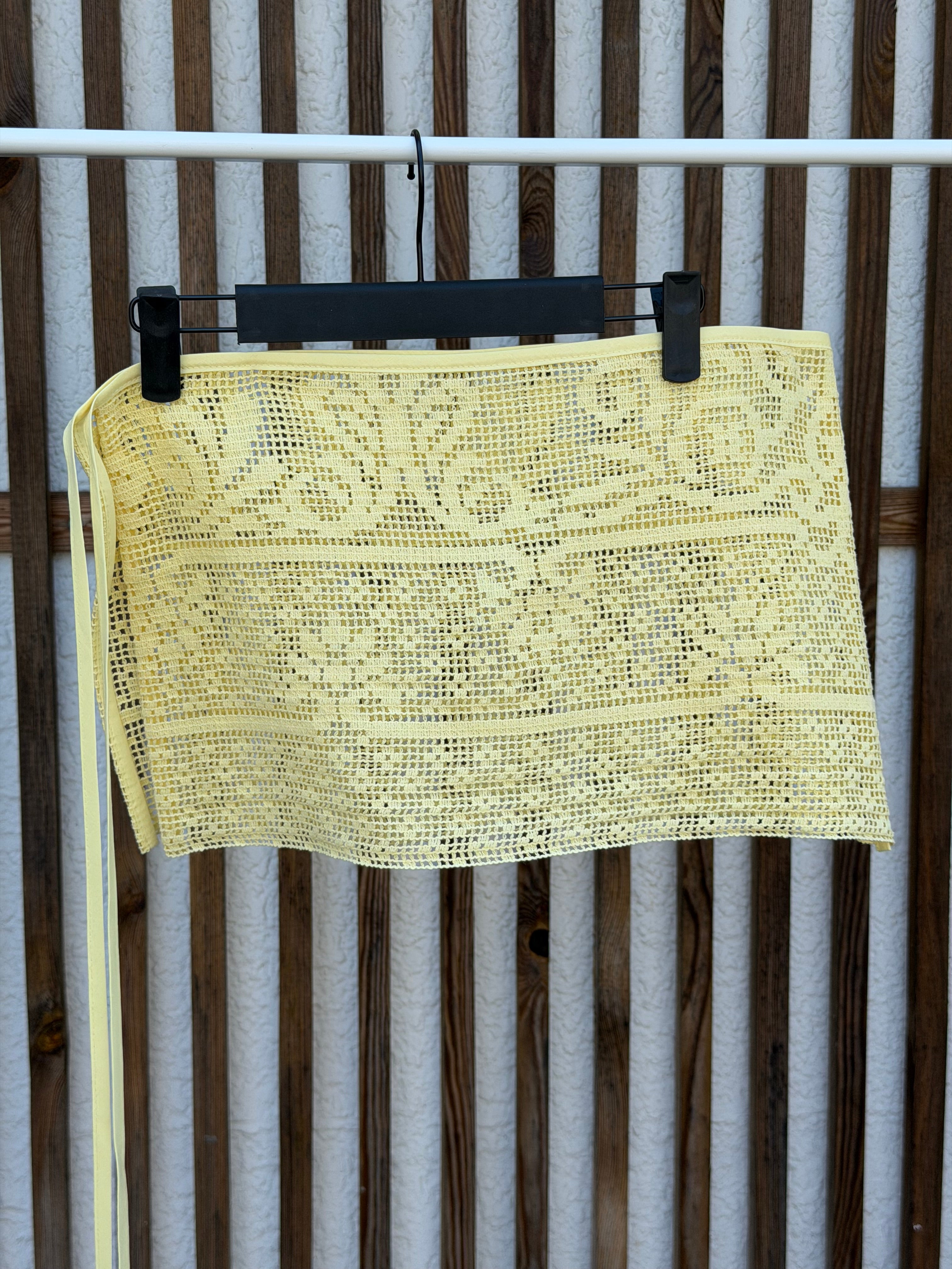 JUPE NOUÉE DENTELLE MICRO JAUNE
