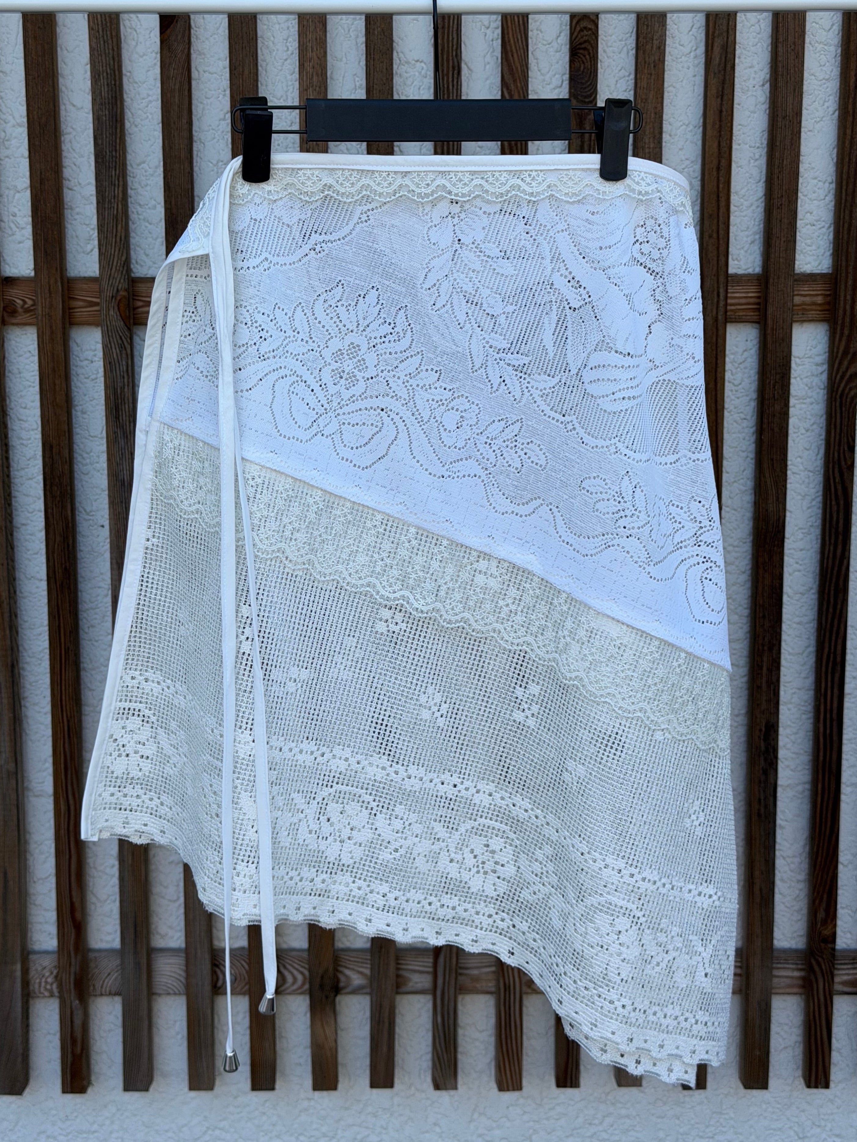 JUPE NOUÉE DENTELLE MAXI 001