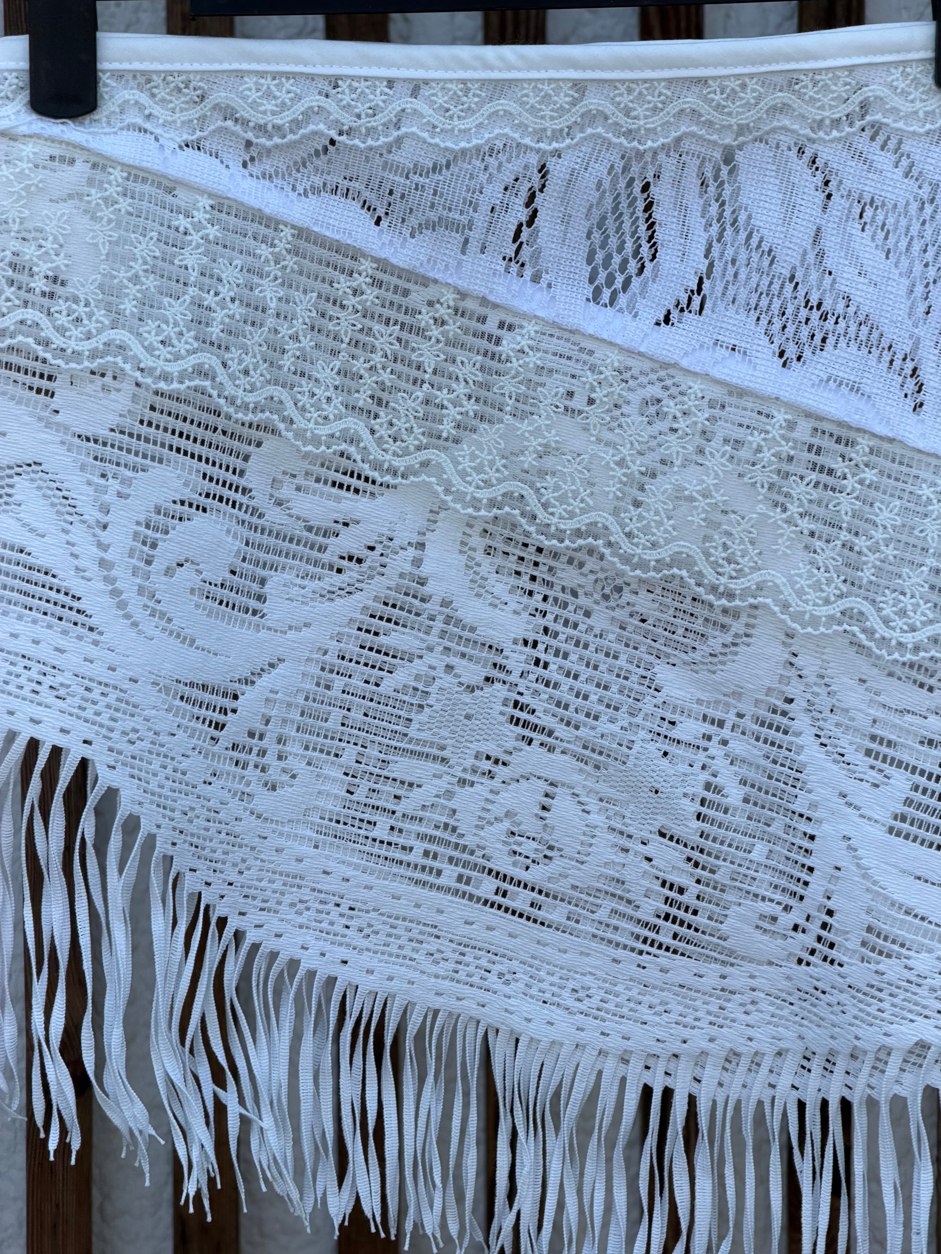 JUPE NOUÉE DENTELLE MIDI 004