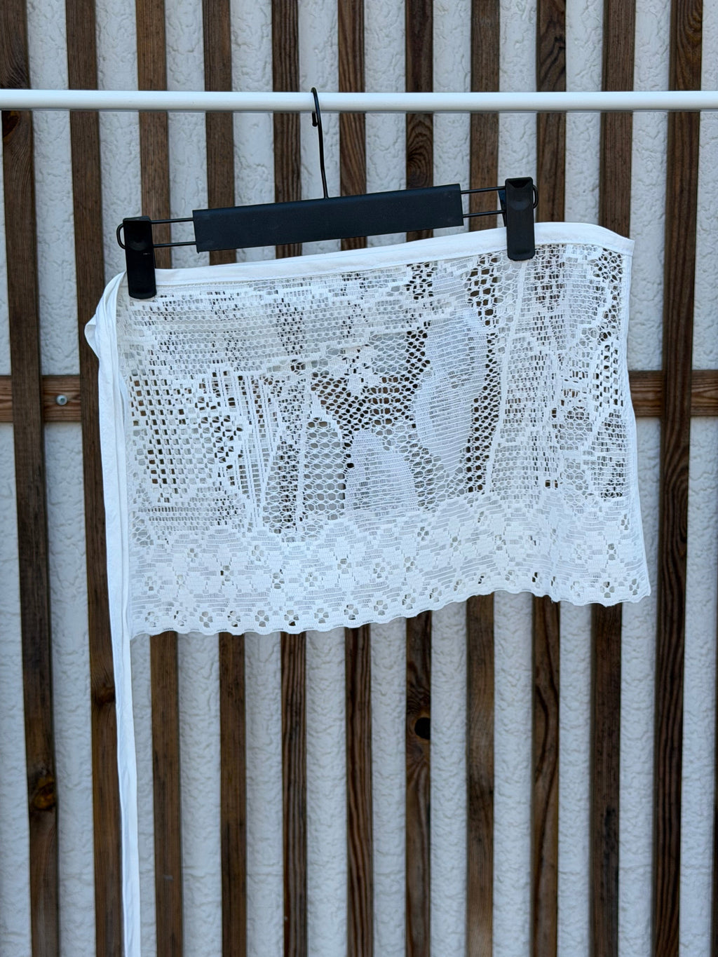 JUPE NOUÉE DENTELLE MICRO 003