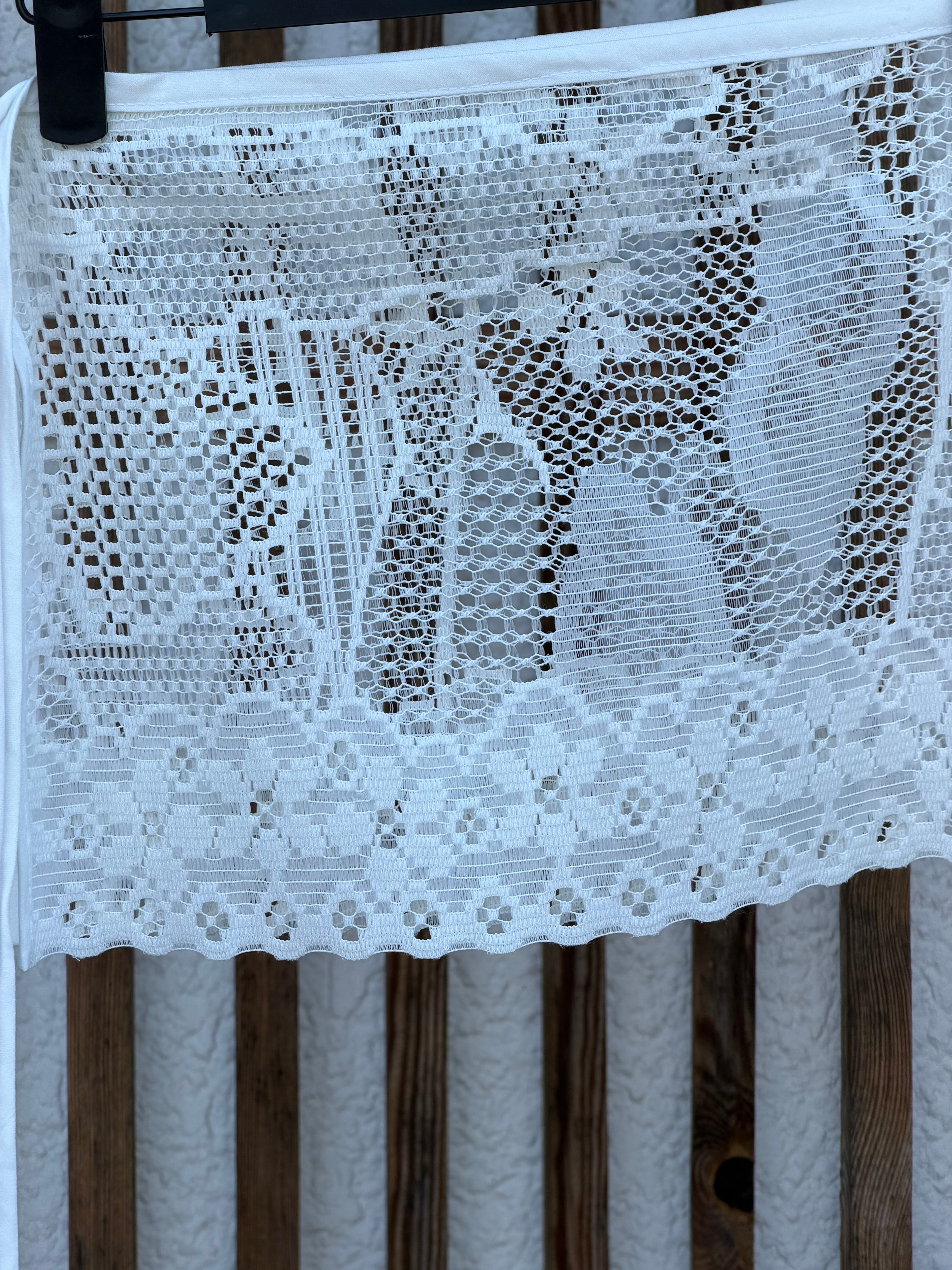 JUPE NOUÉE DENTELLE MICRO 003