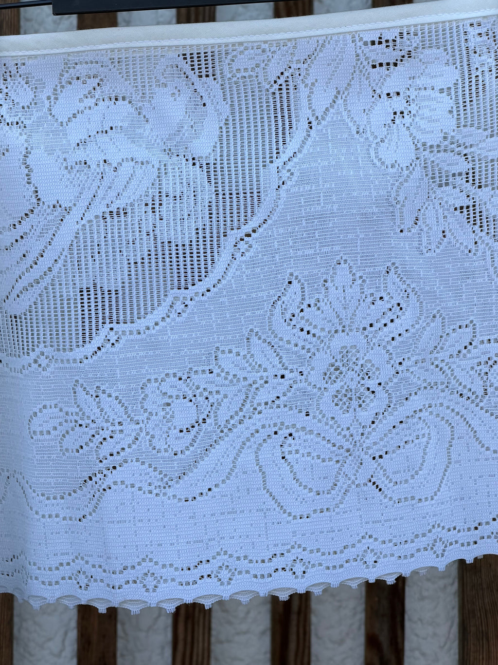 JUPE NOUÉE DENTELLE MICRO 008