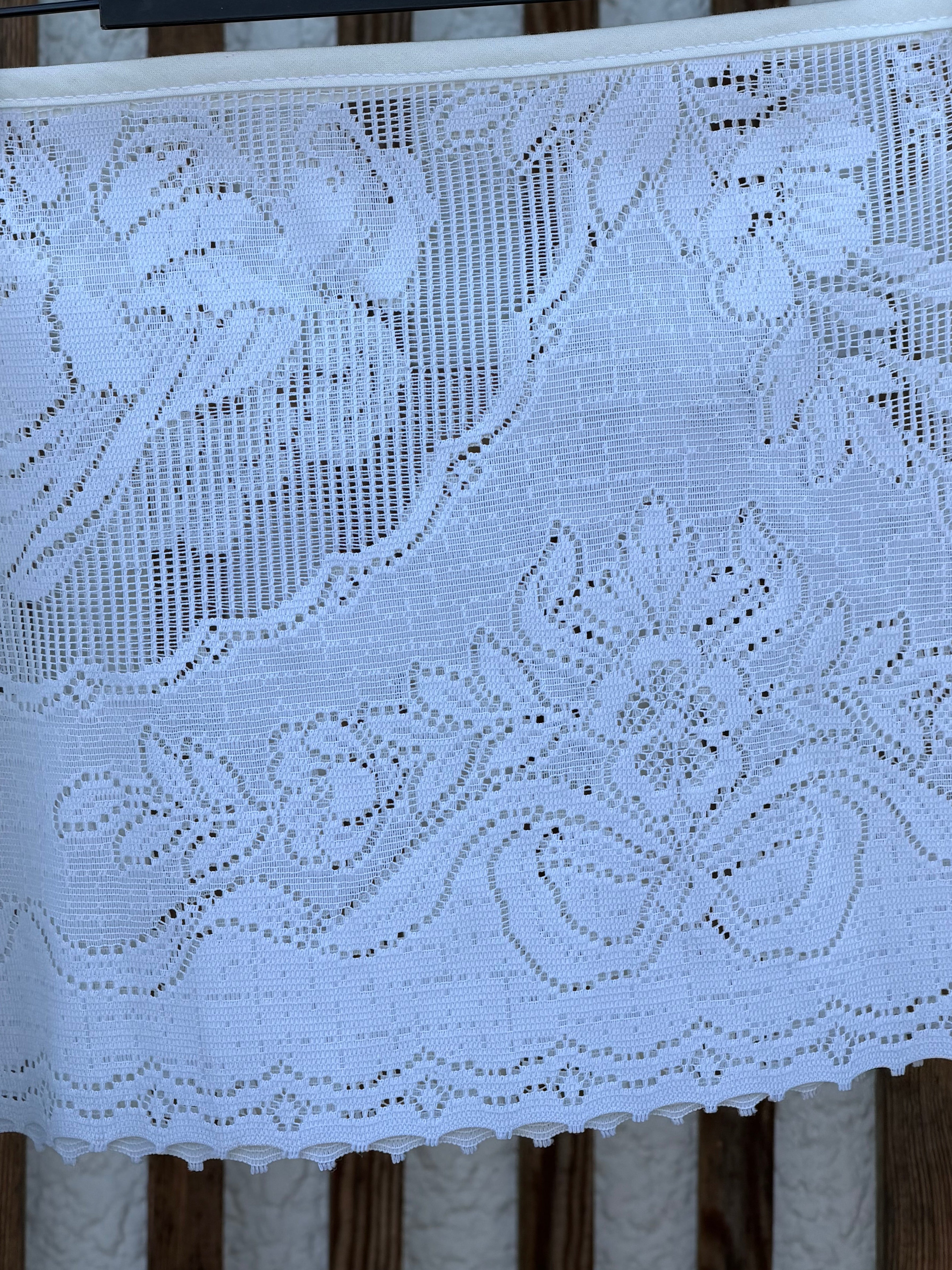 JUPE NOUÉE DENTELLE MICRO 008