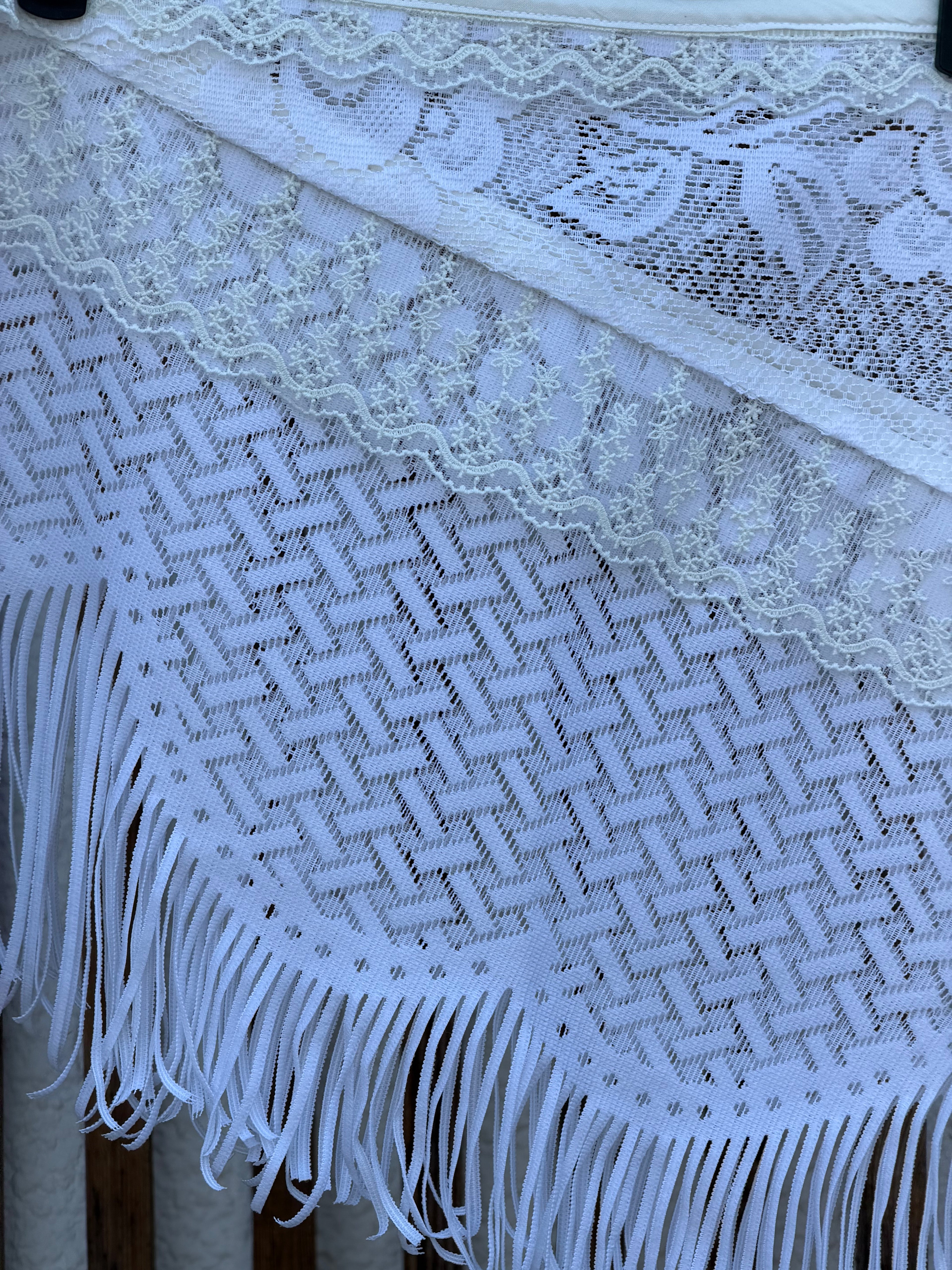 JUPE NOUÉE DENTELLE MIDI 008