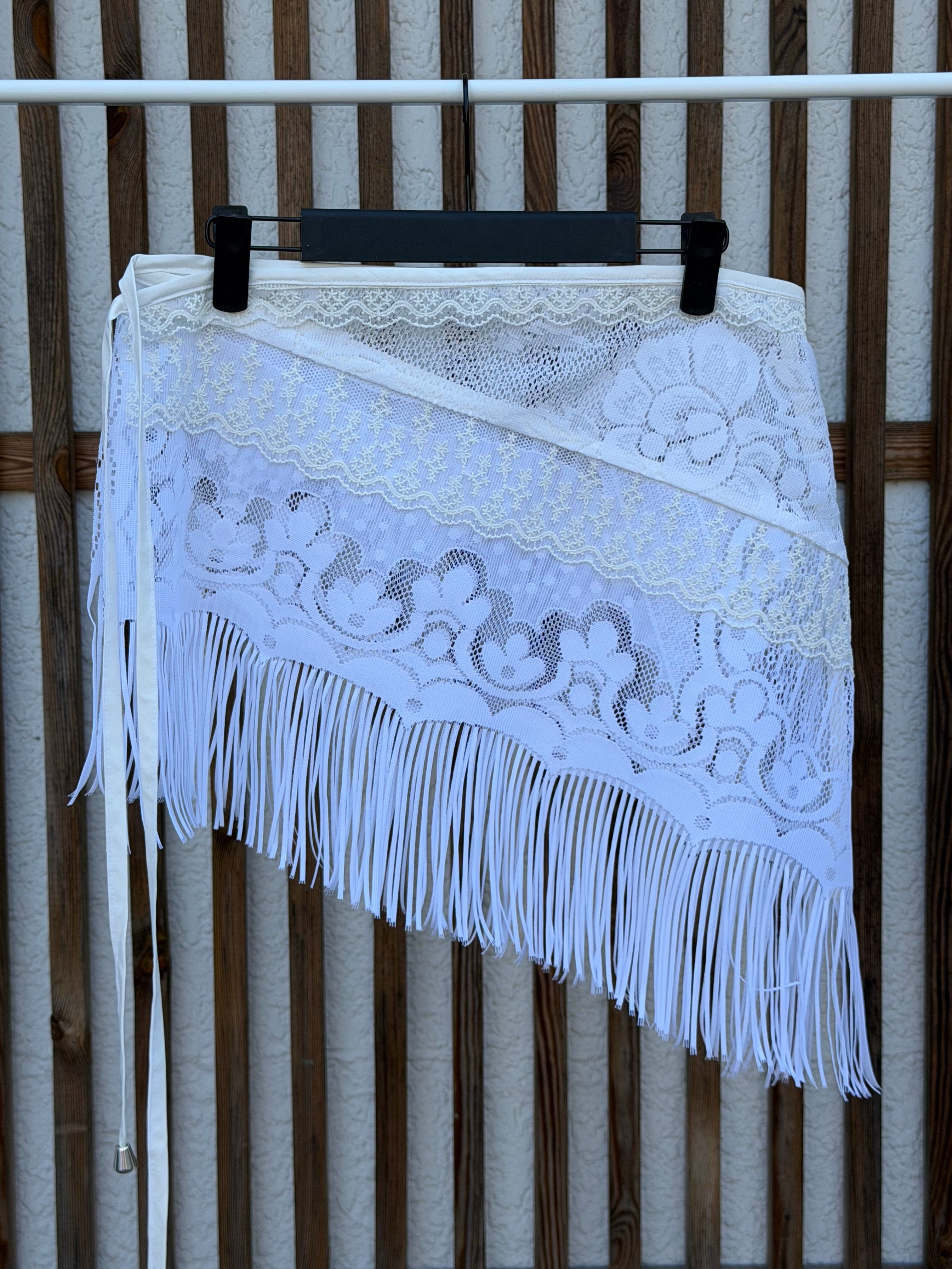 JUPE NOUÉE DENTELLE MIDI 009